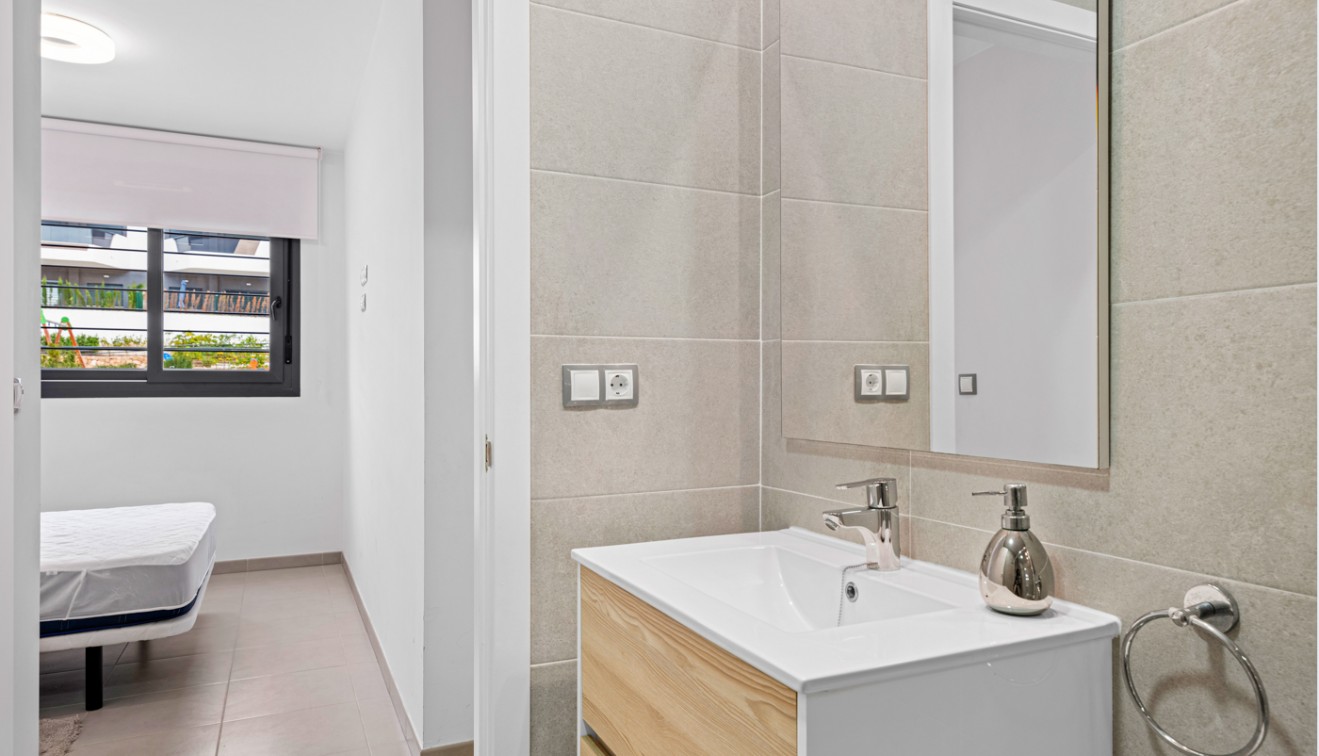 Sale - Apartment - Arenales del Sol