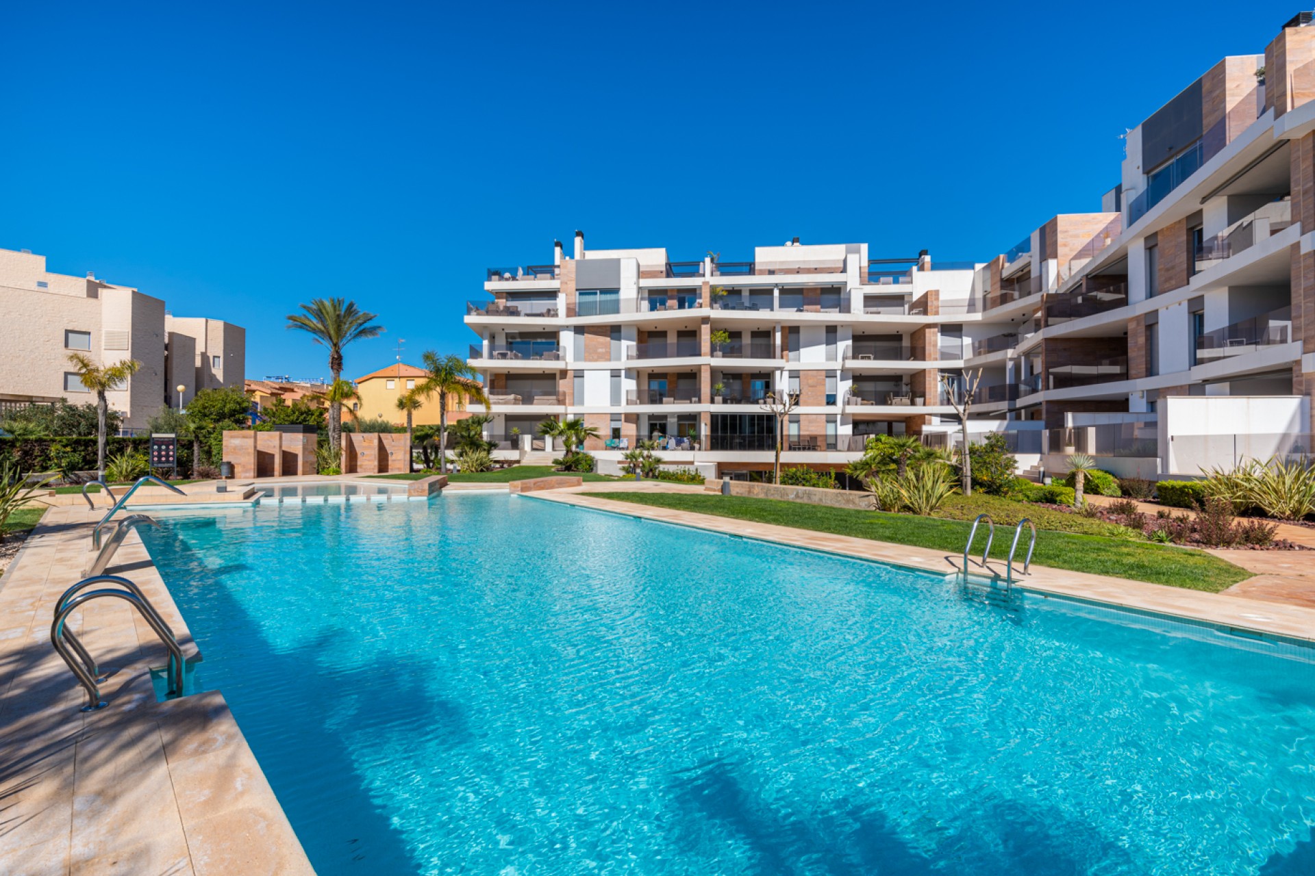 Sale - Apartment - Cabo Roig