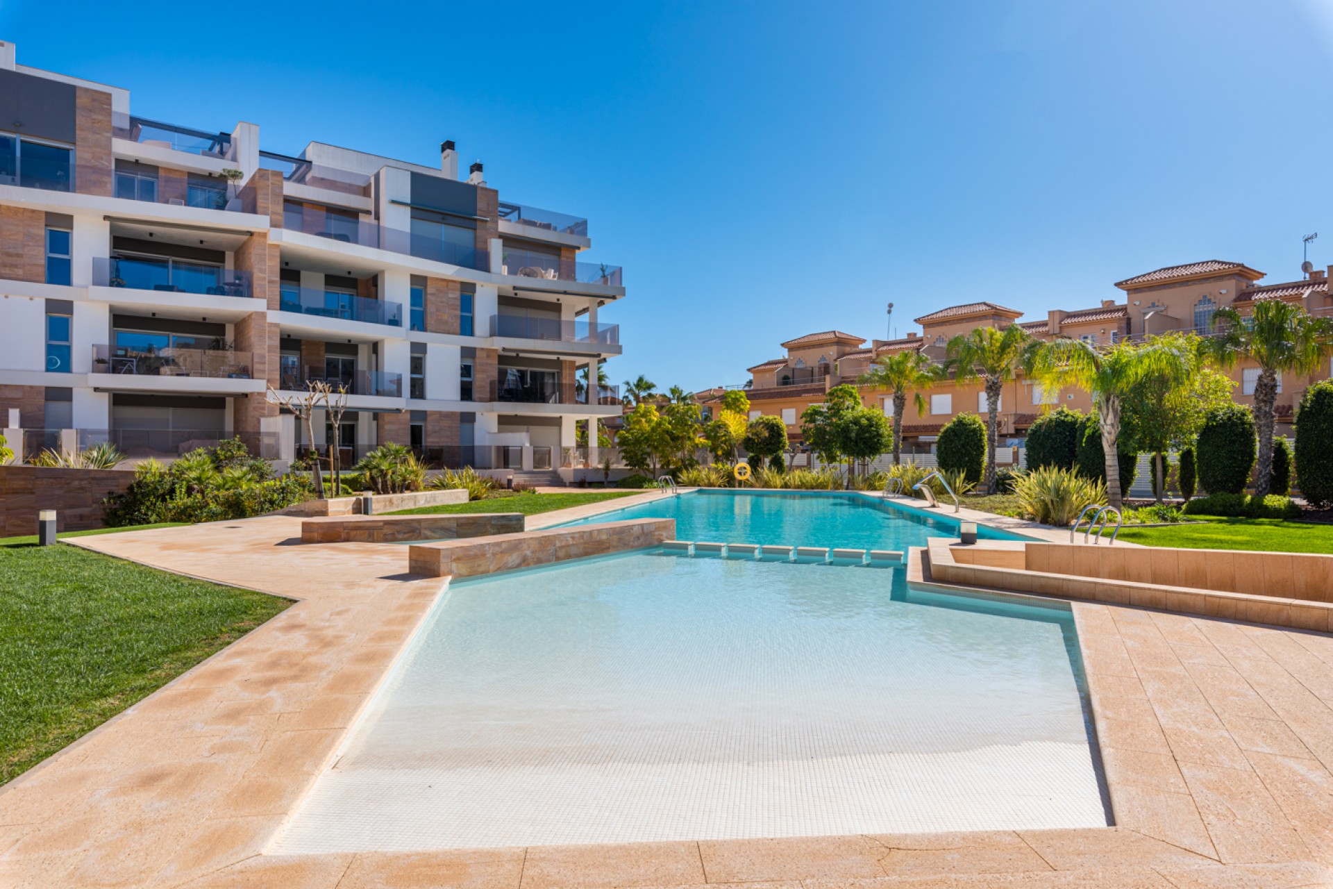 Sale - Apartment - Cabo Roig