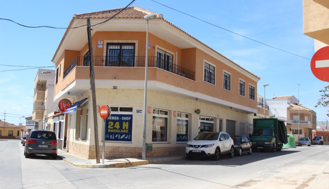 Sale - Apartment - Los Montesinos
