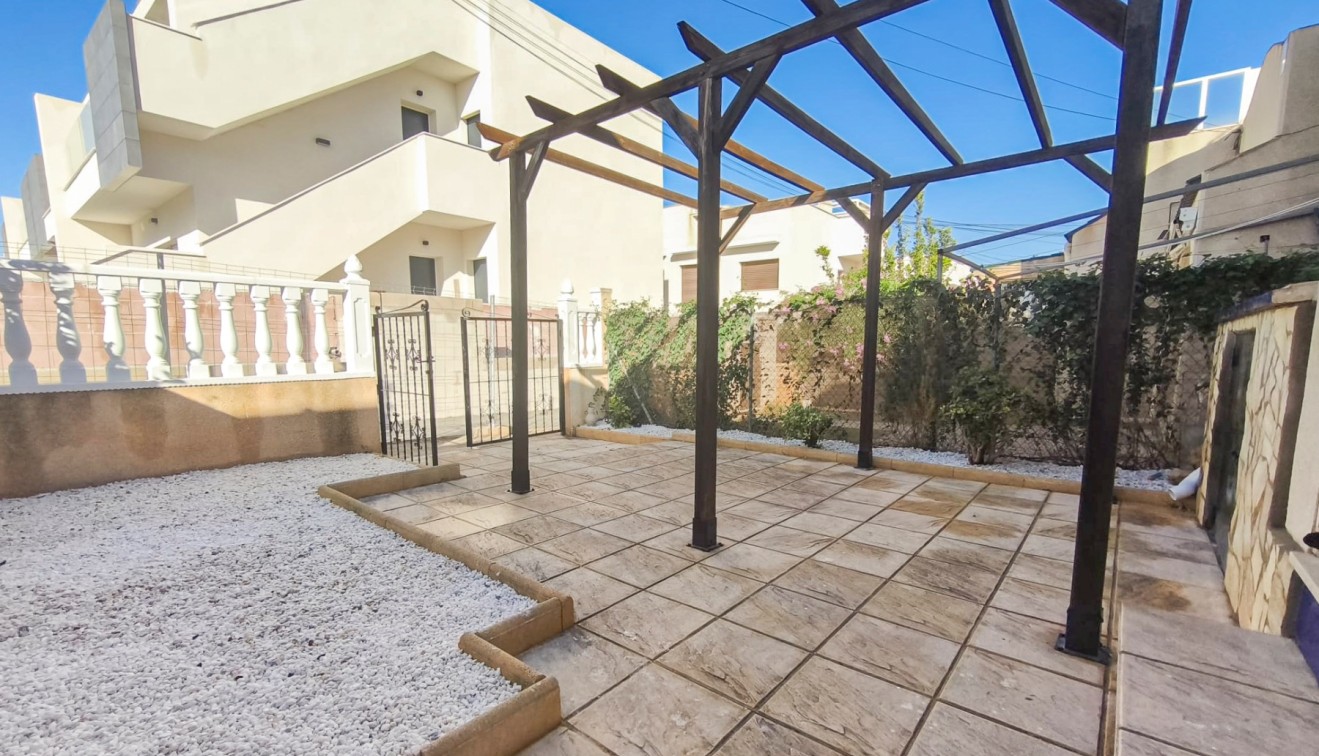 Sale - Bungalow - Torrevieja - Lago jardin