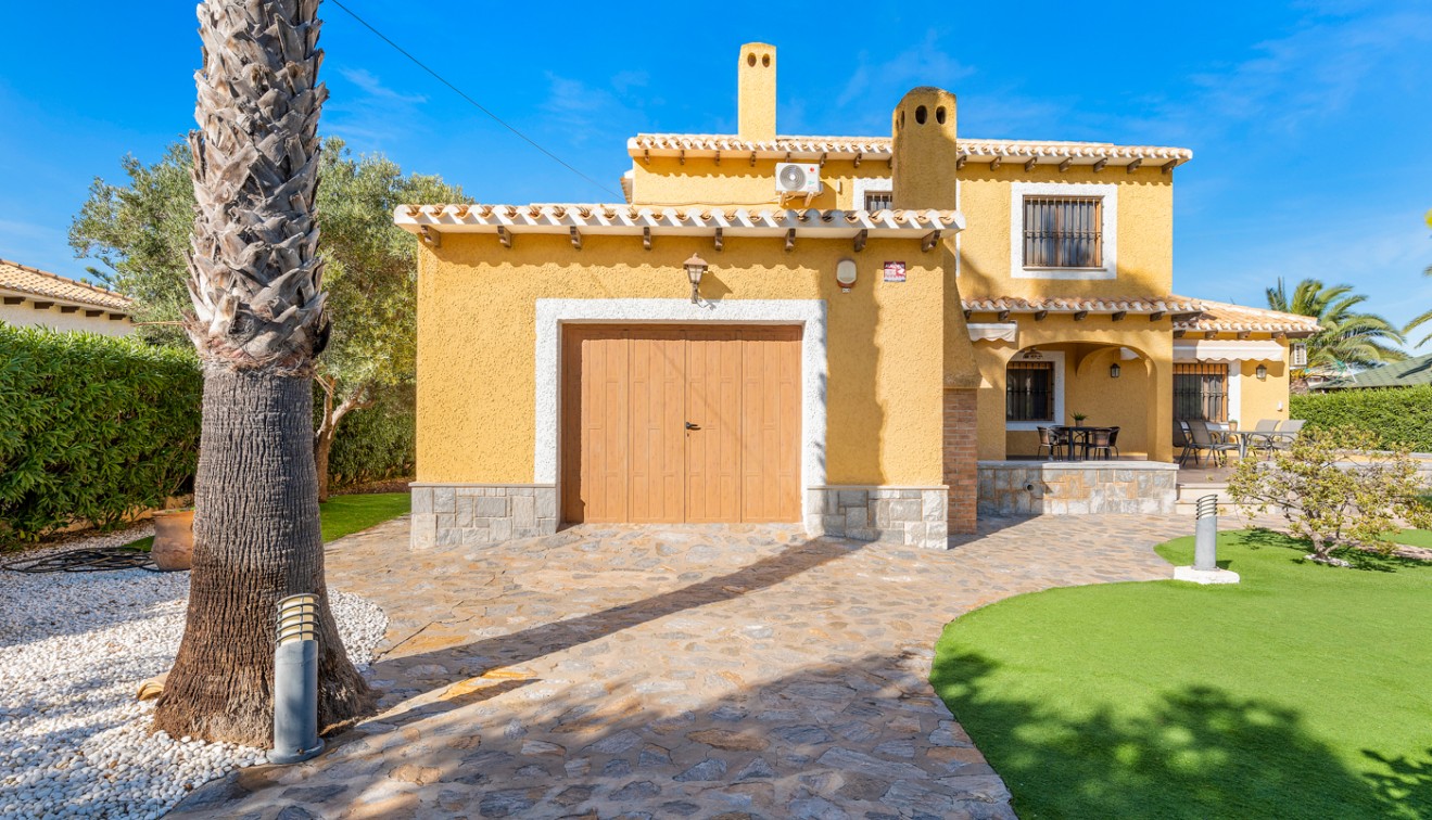 Sale - Chalet - Cabo Roig