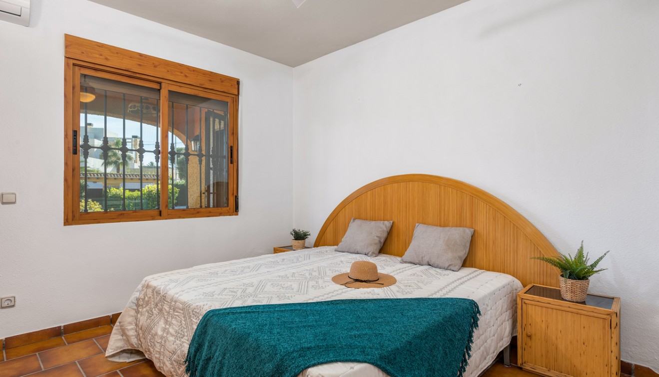 Sale - Chalet - Cabo Roig