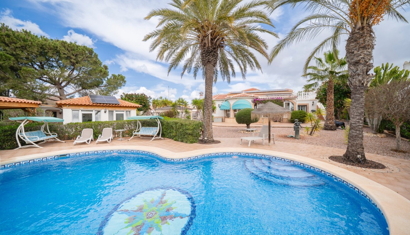 Sale - Chalet - Ciudad Quesada - Rojales