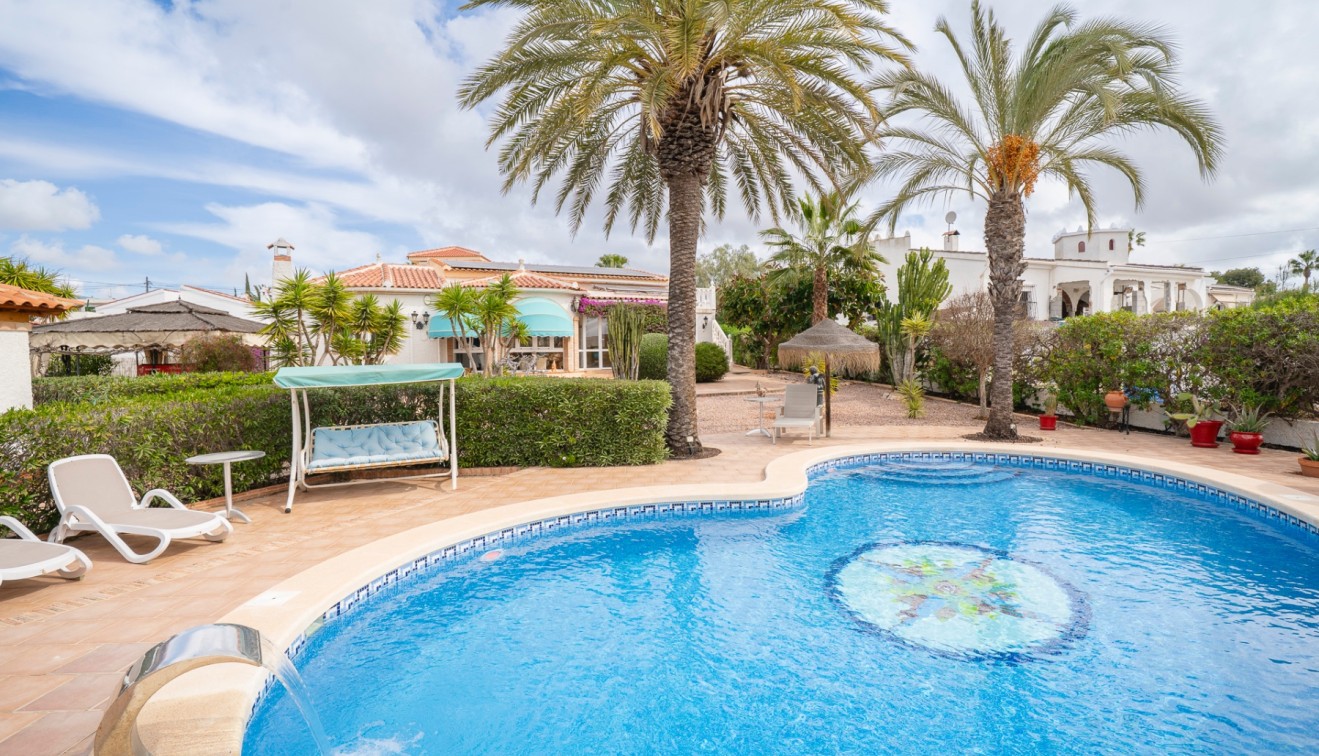 Sale - Chalet - Ciudad Quesada - Rojales