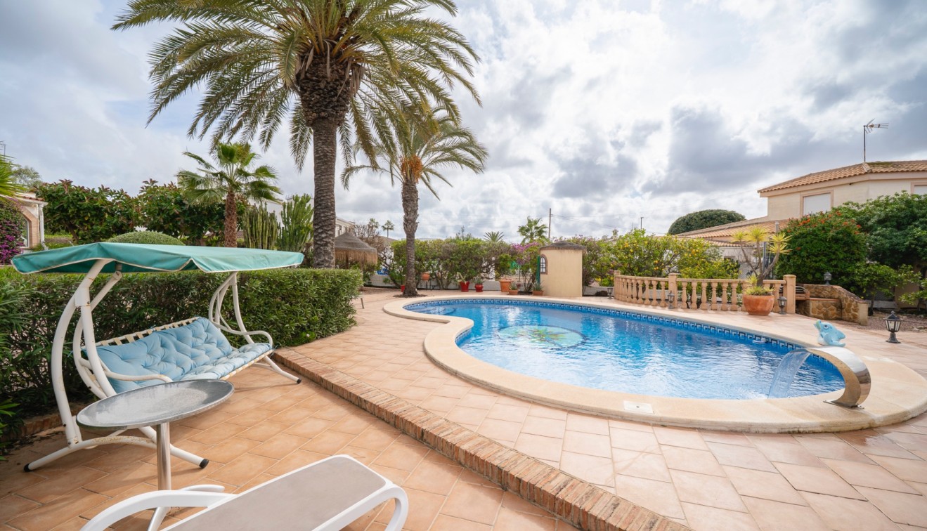 Sale - Chalet - Ciudad Quesada - Rojales