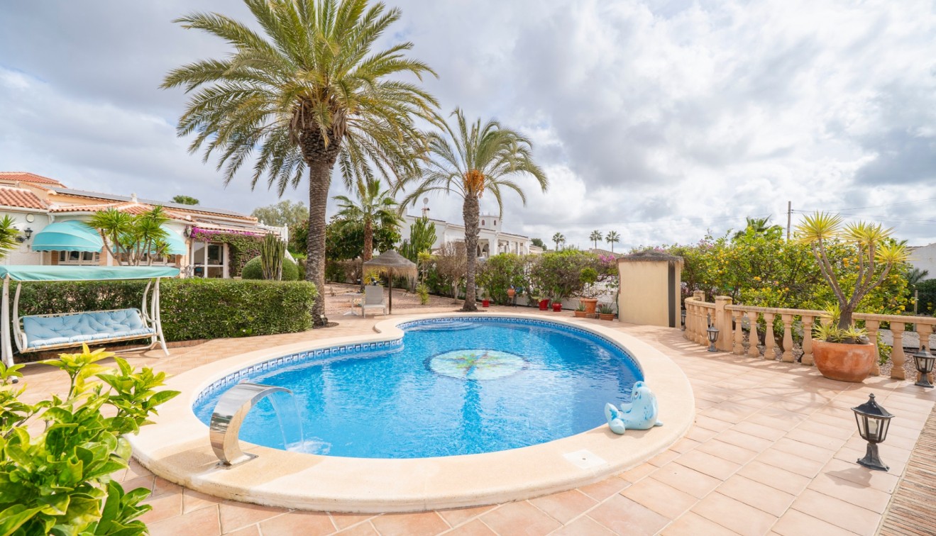 Sale - Chalet - Ciudad Quesada - Rojales