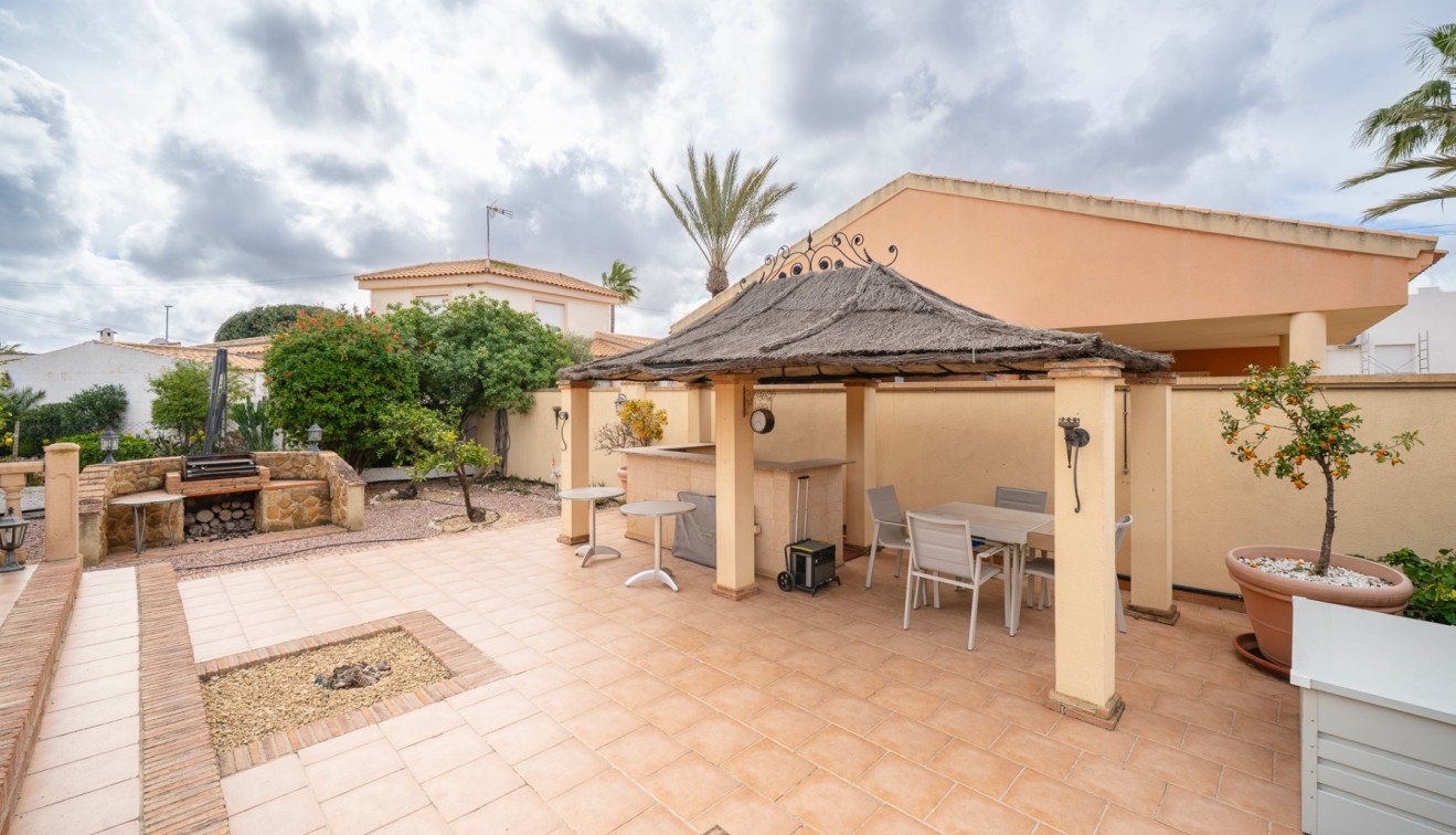 Sale - Chalet - Ciudad Quesada - Rojales