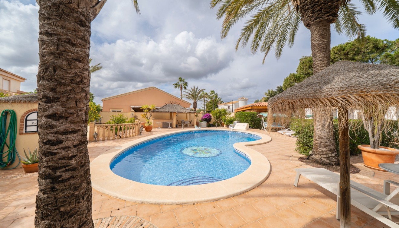 Sale - Chalet - Ciudad Quesada - Rojales