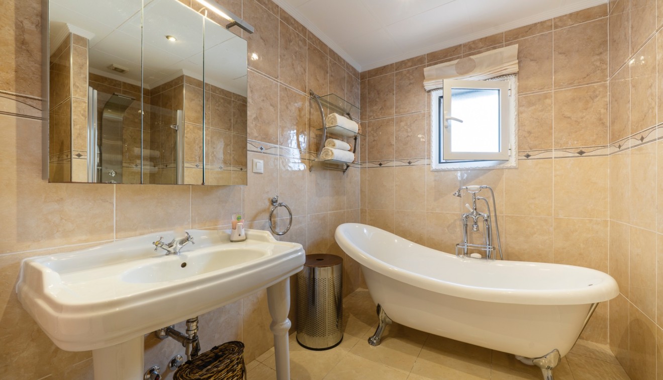 Sale - Chalet - Ciudad Quesada - Rojales