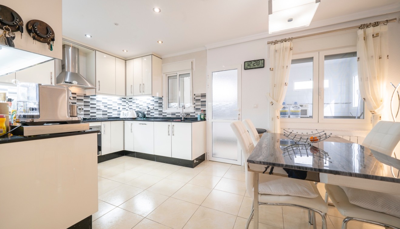 Sale - Chalet - Ciudad Quesada - Rojales