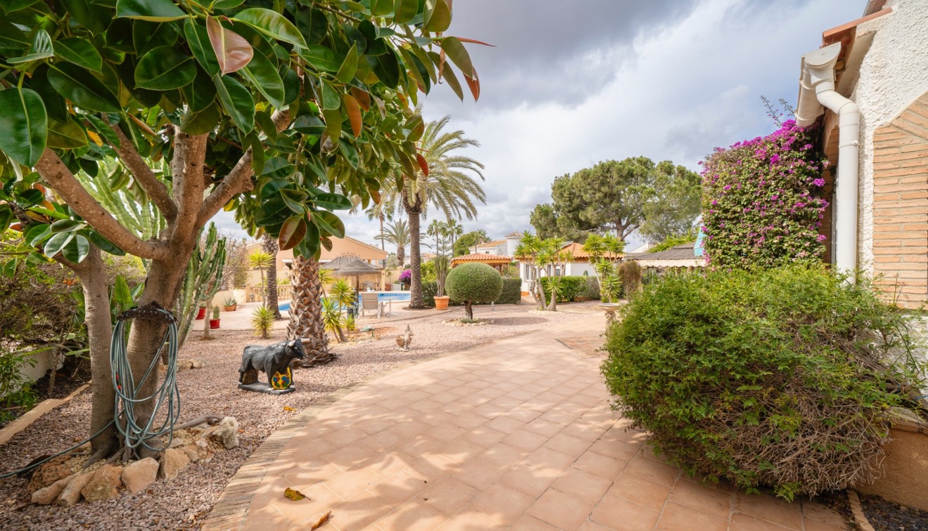 Sale - Chalet - Ciudad Quesada - Rojales