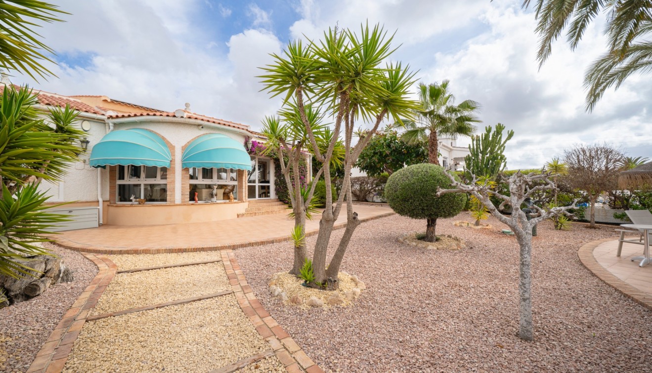 Sale - Chalet - Ciudad Quesada - Rojales