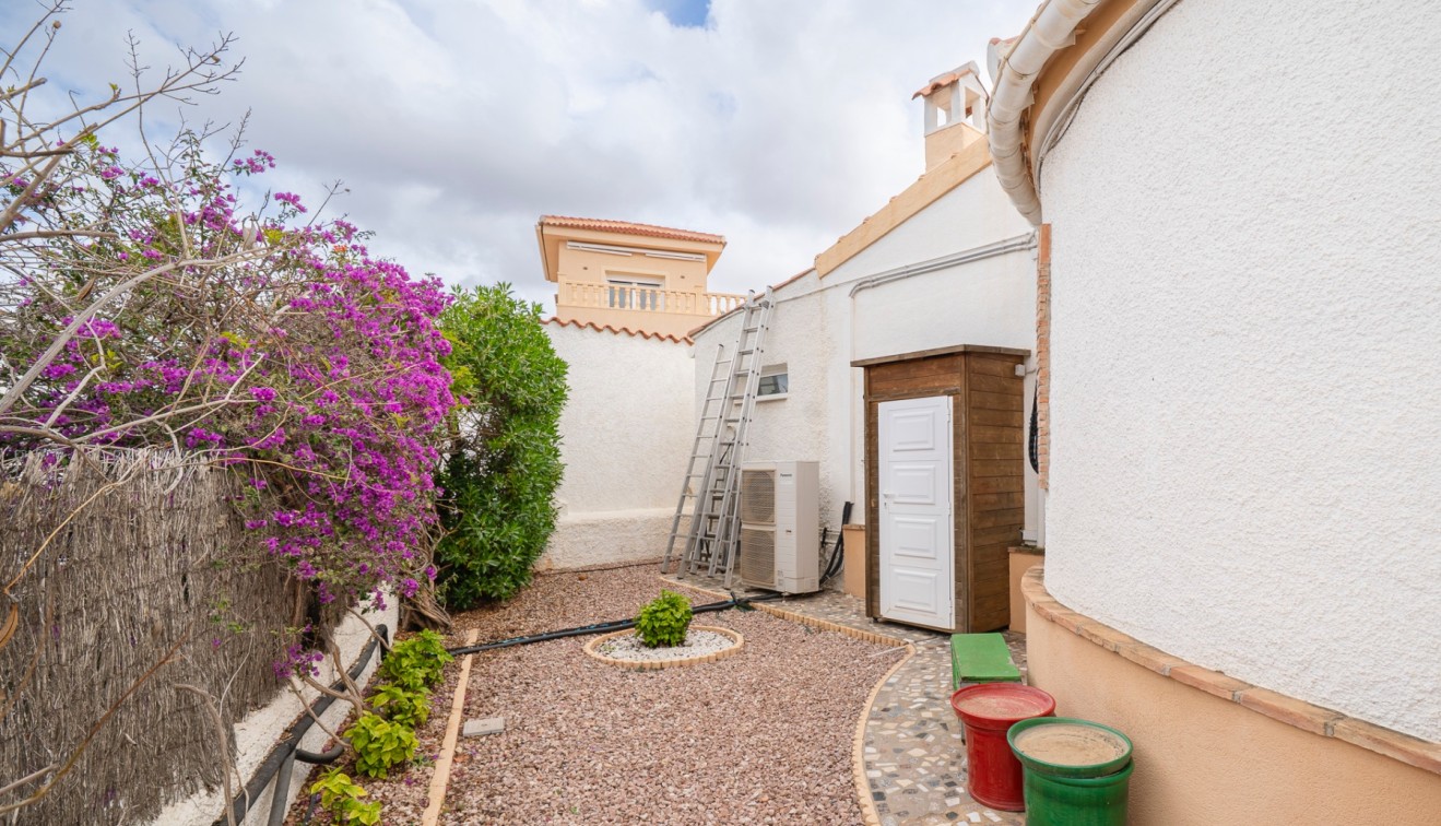 Sale - Chalet - Ciudad Quesada - Rojales