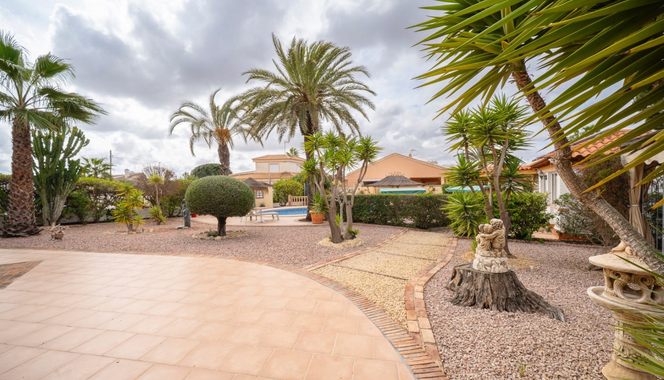 Sale - Chalet - Ciudad Quesada - Rojales