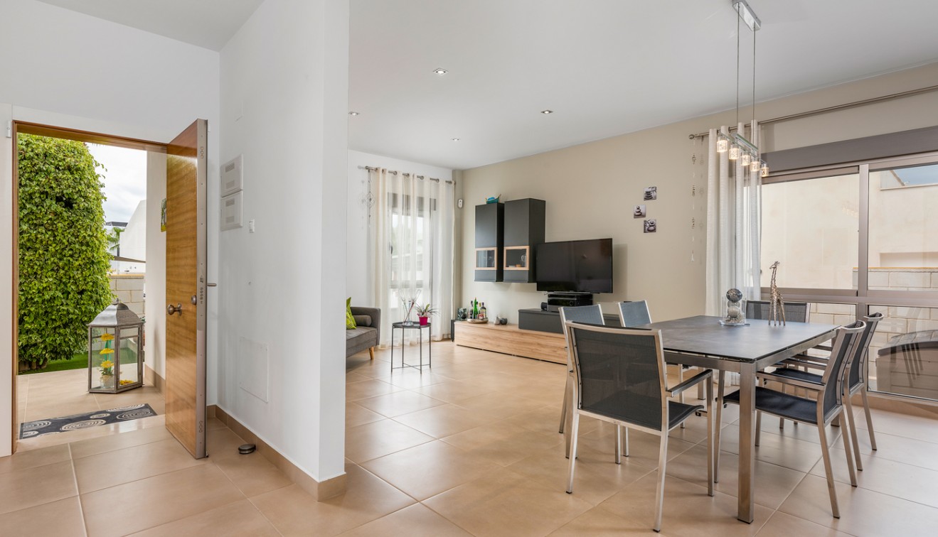 Sale - Chalet - La Marina