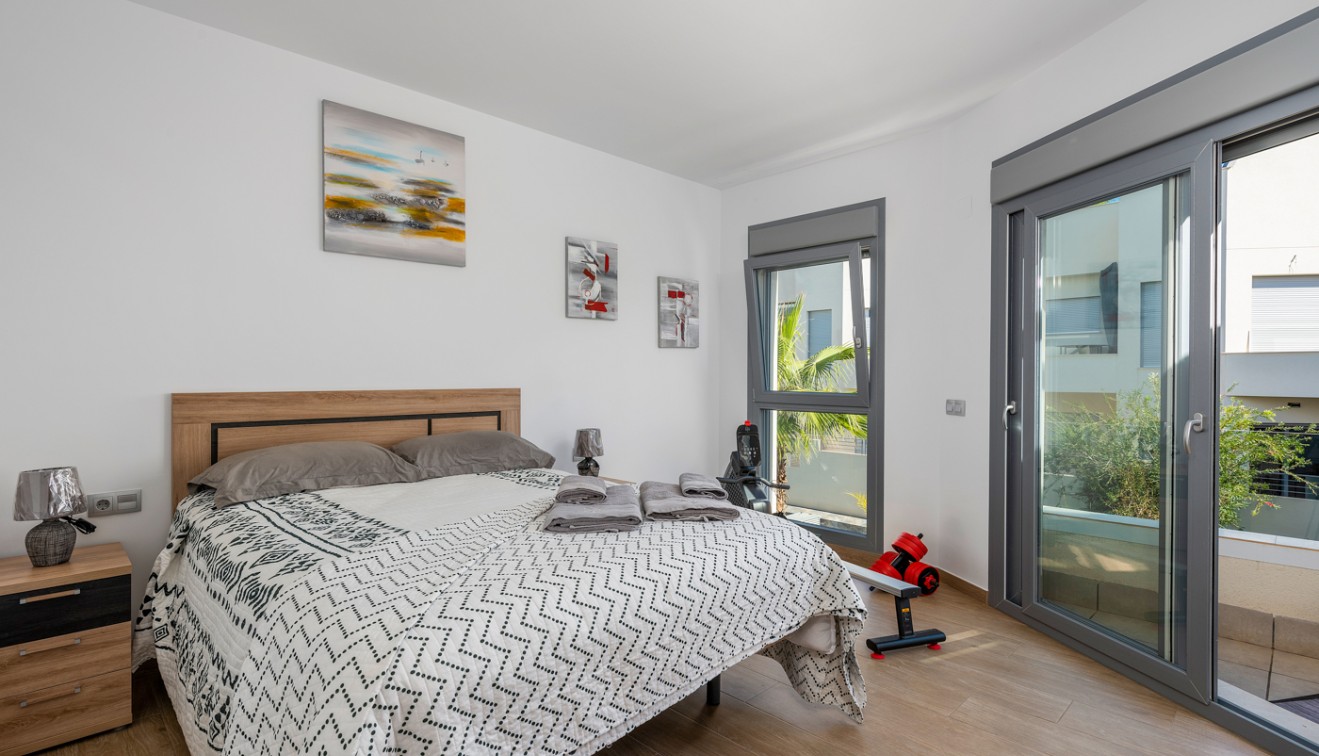 Sale - Chalet - Torrevieja - La veleta