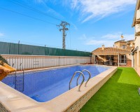 Sale - Chalet - Torrevieja