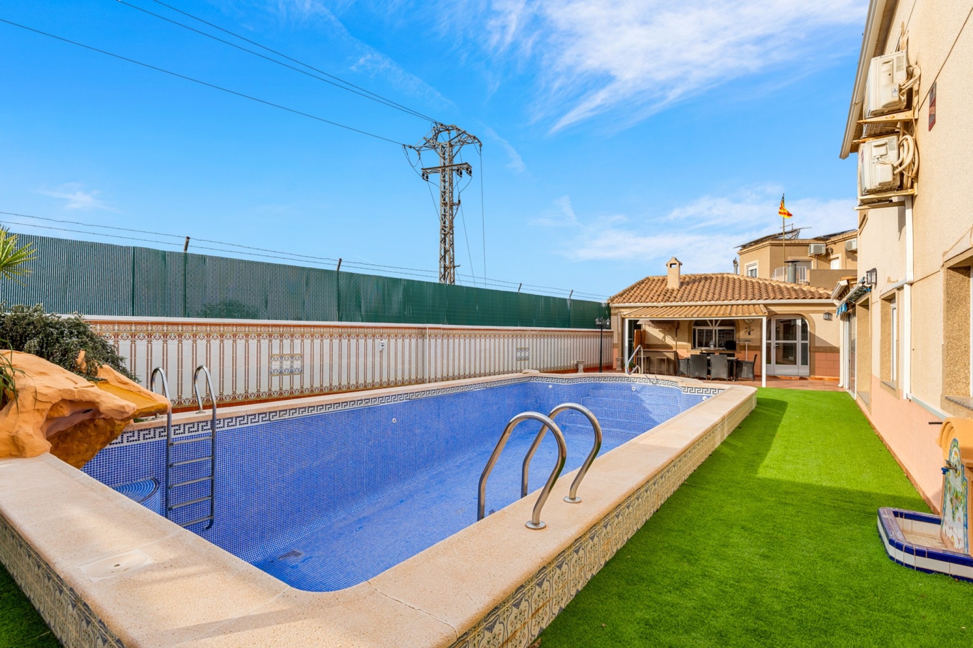 Sale - Chalet - Torrevieja