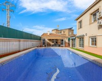 Sale - Chalet - Torrevieja