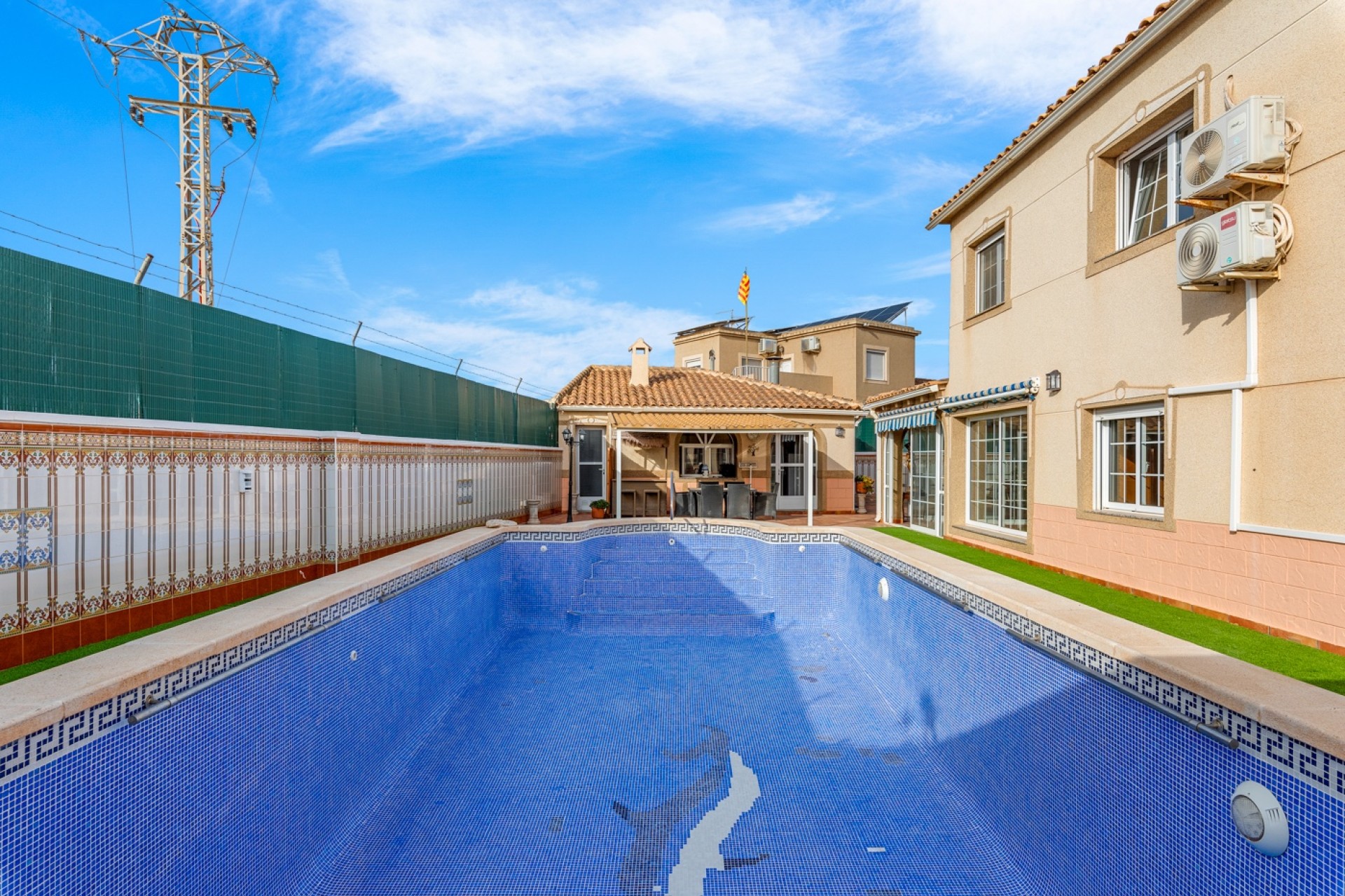 Sale - Chalet - Torrevieja