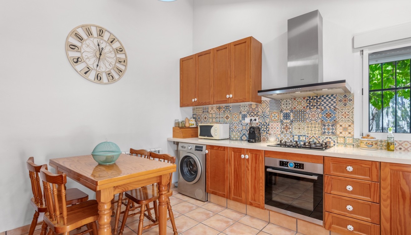 Sale - Country estate - Benijófar