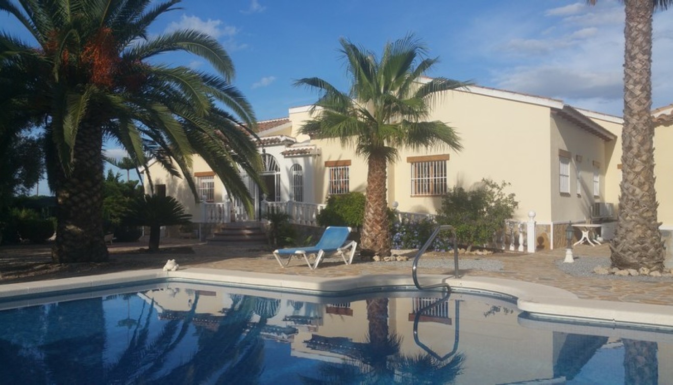 Sale - Country estate - Daya Vieja