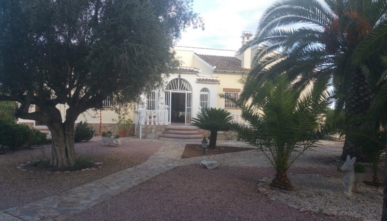 Sale - Country estate - Daya Vieja