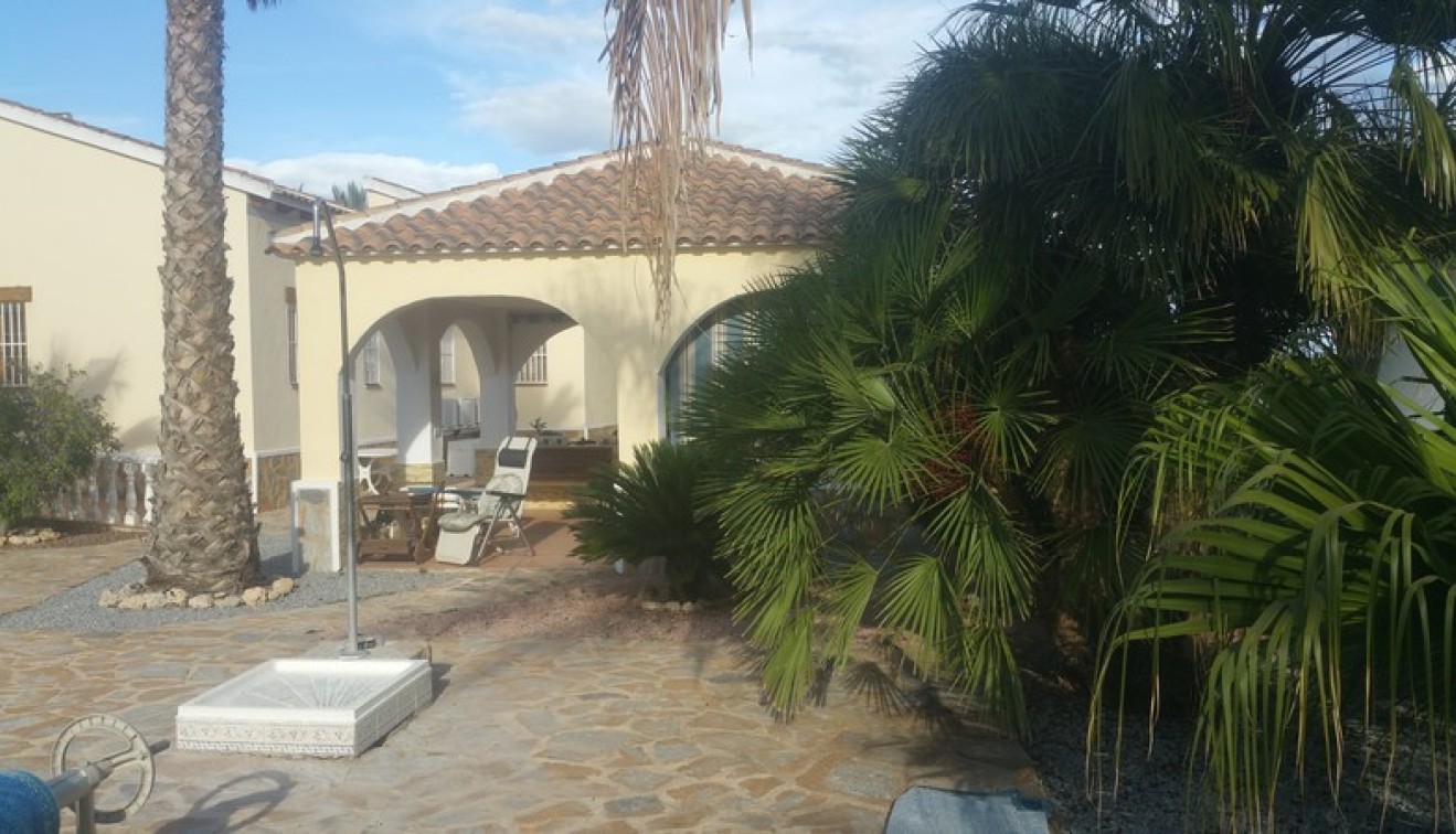 Sale - Country estate - Daya Vieja