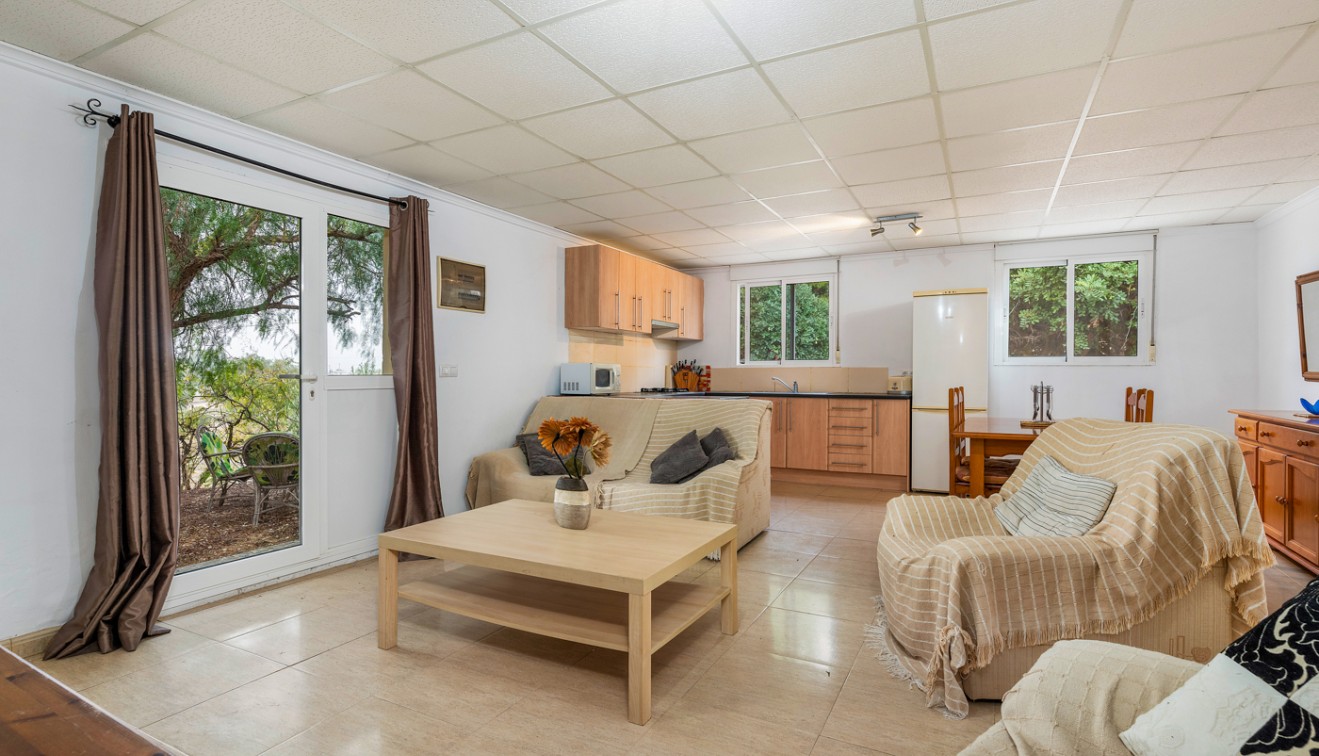 Sale - Country estate - Sax