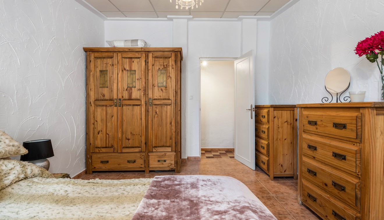 Sale - Country estate - Sax