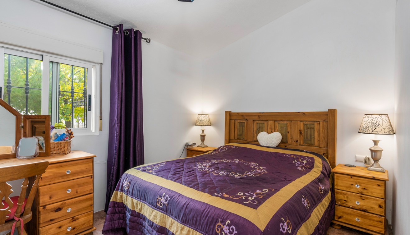 Sale - Country estate - Sax