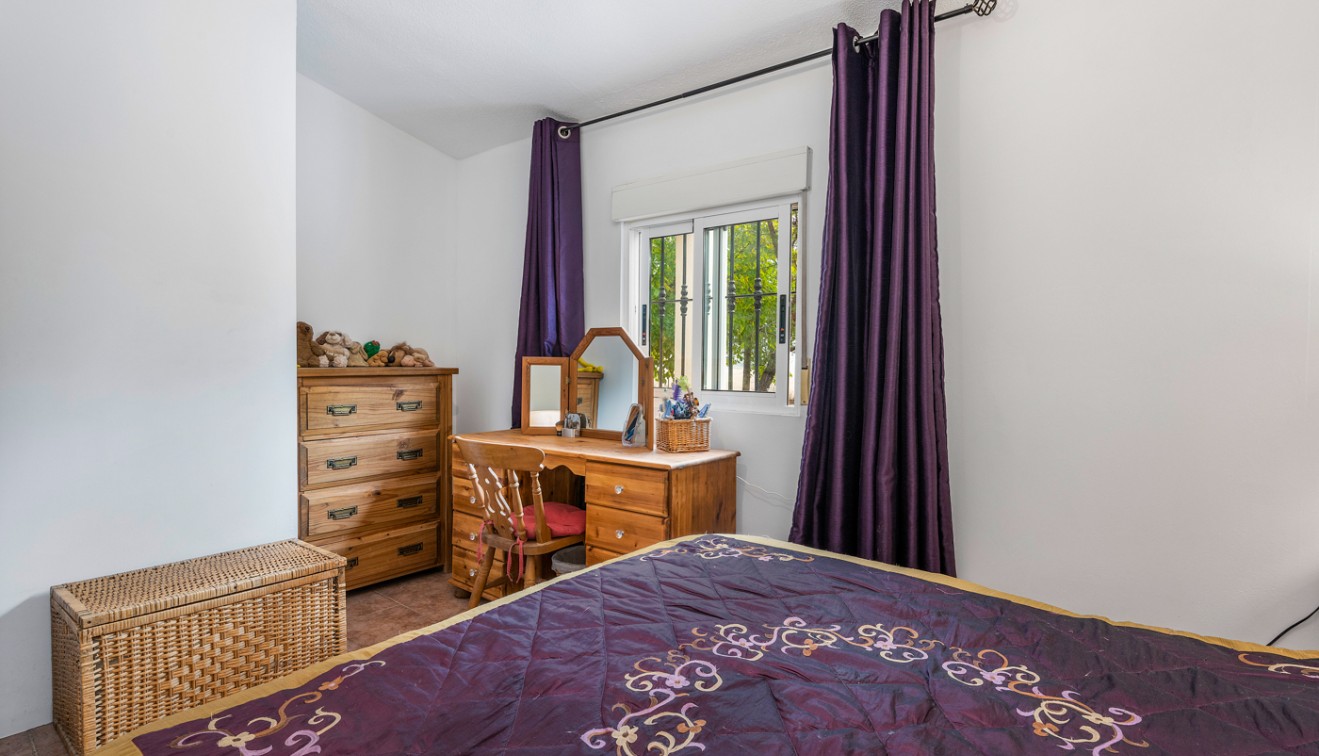 Sale - Country estate - Sax