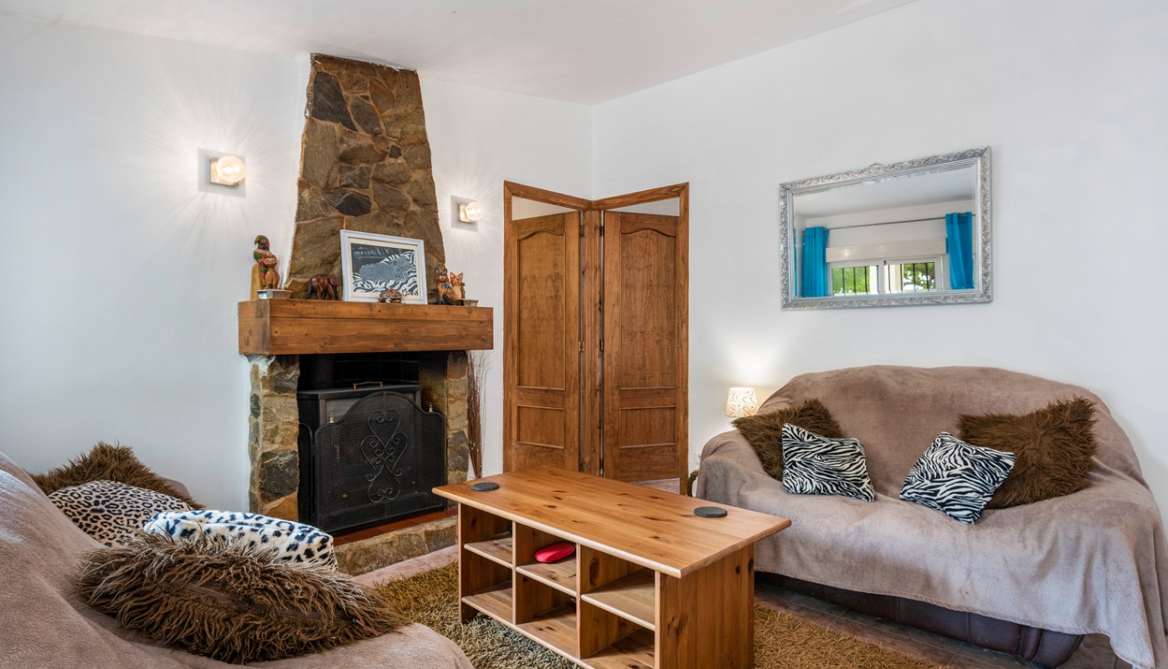 Sale - Country estate - Sax