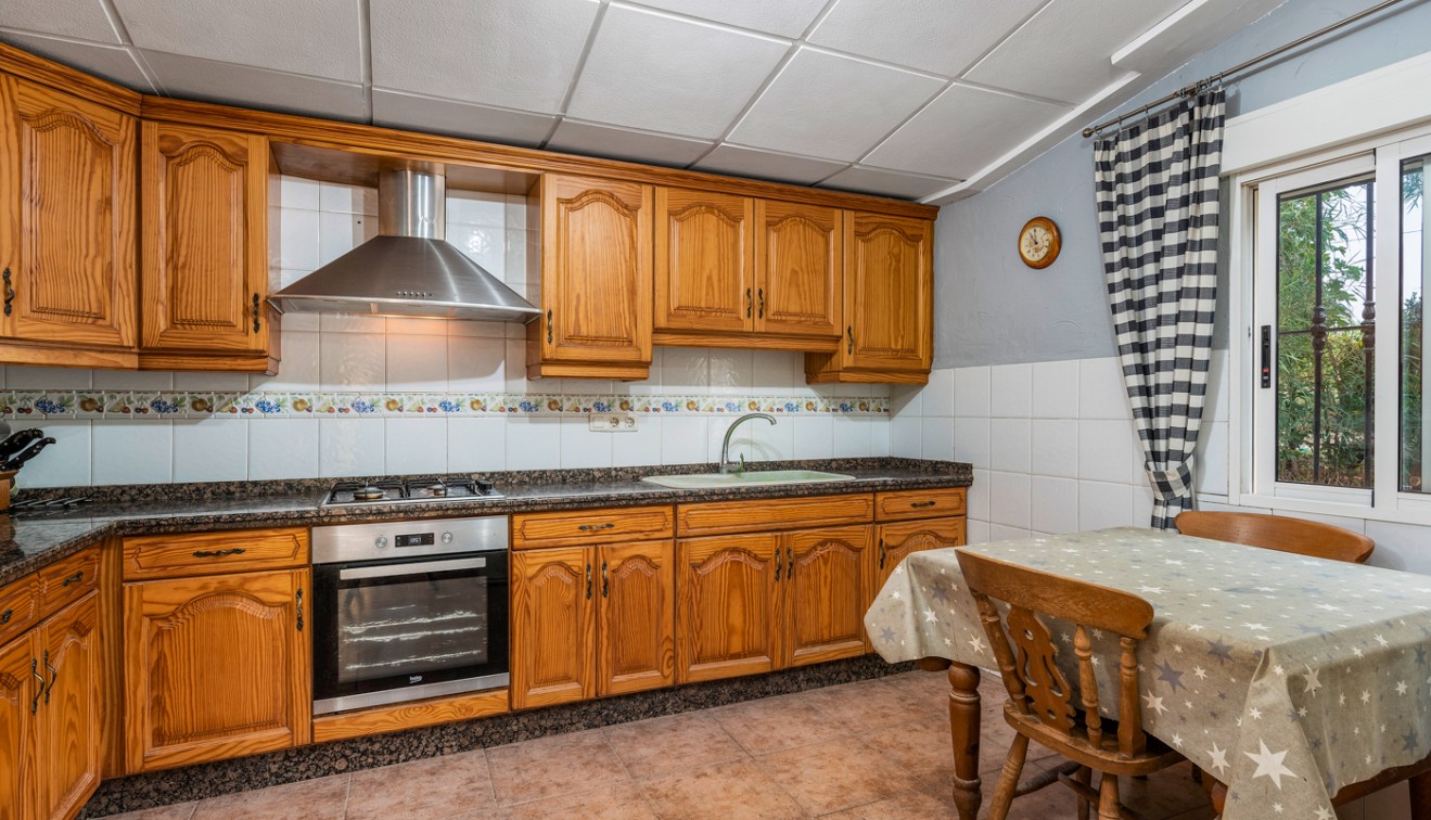 Sale - Country estate - Sax