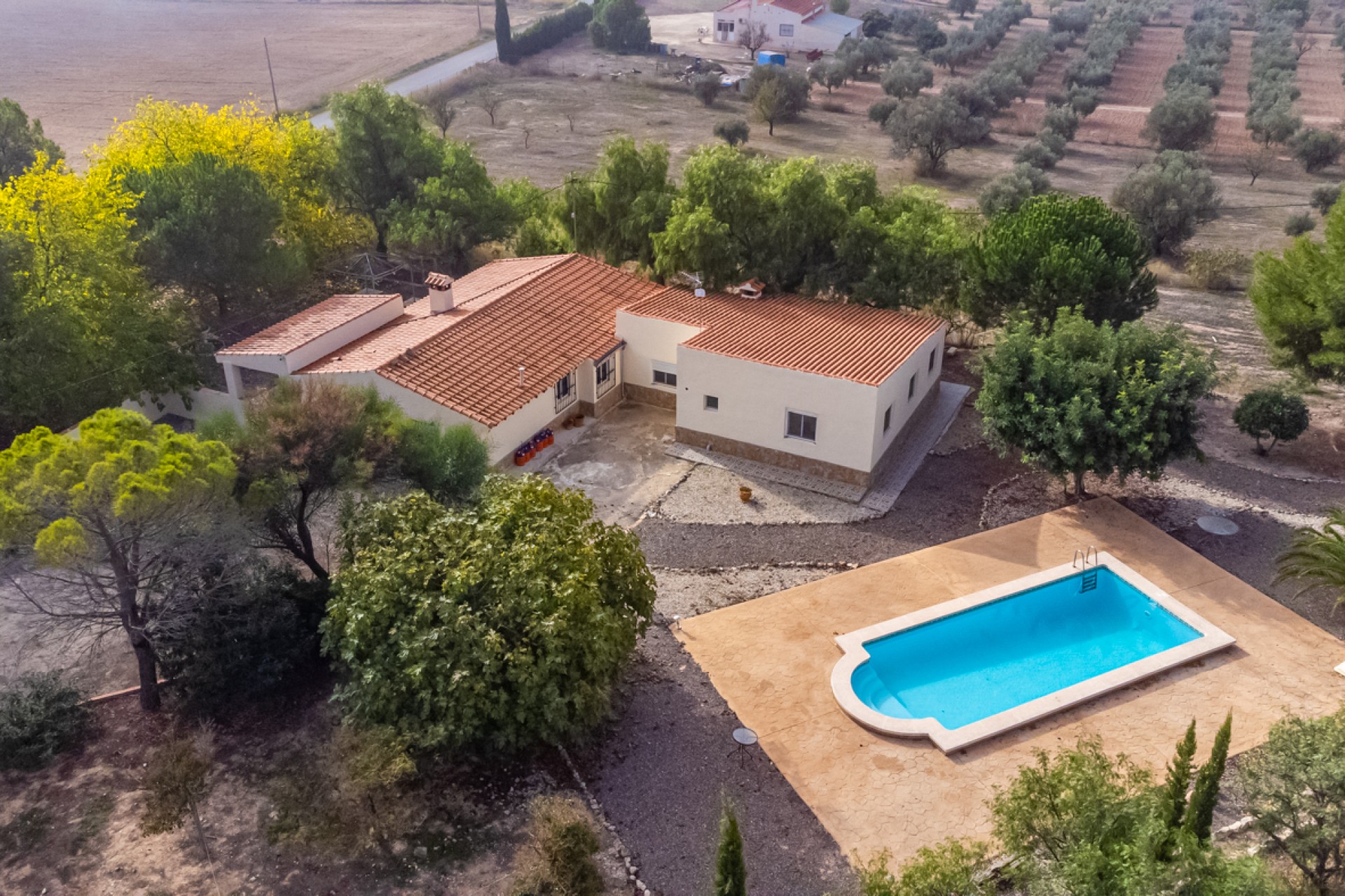 Sale - Country estate - Sax