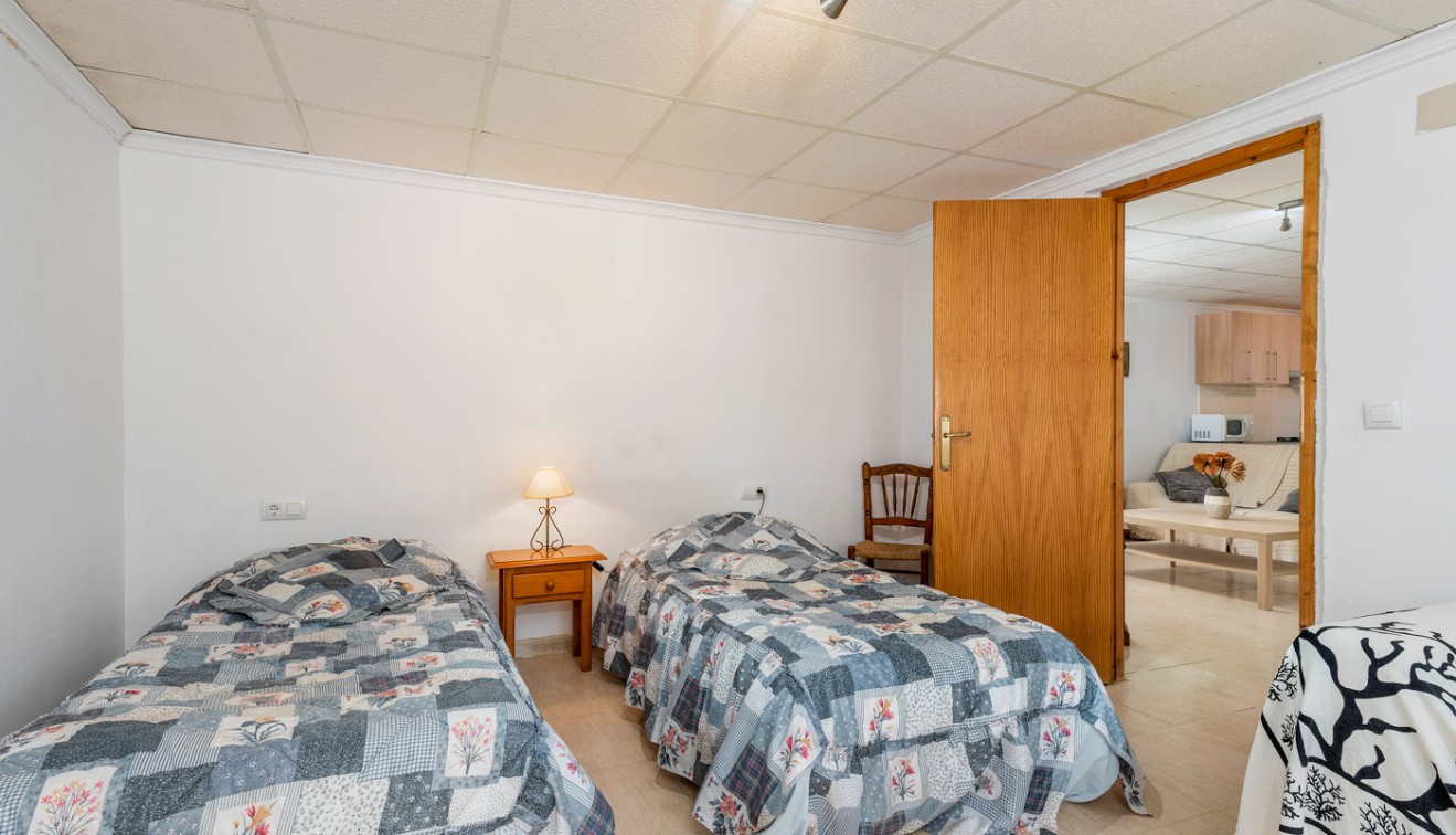 Sale - Country estate - Sax