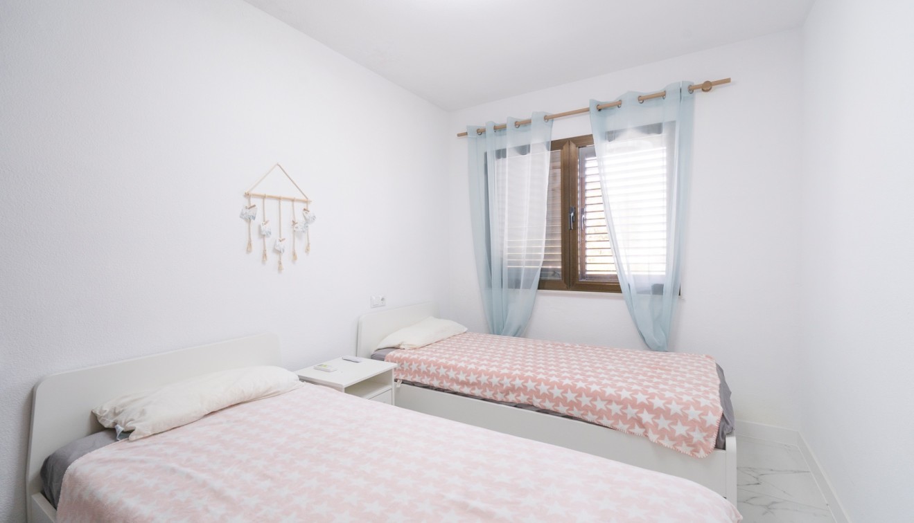 Sale - Flat - Orihuela costa - Playa Flamenca