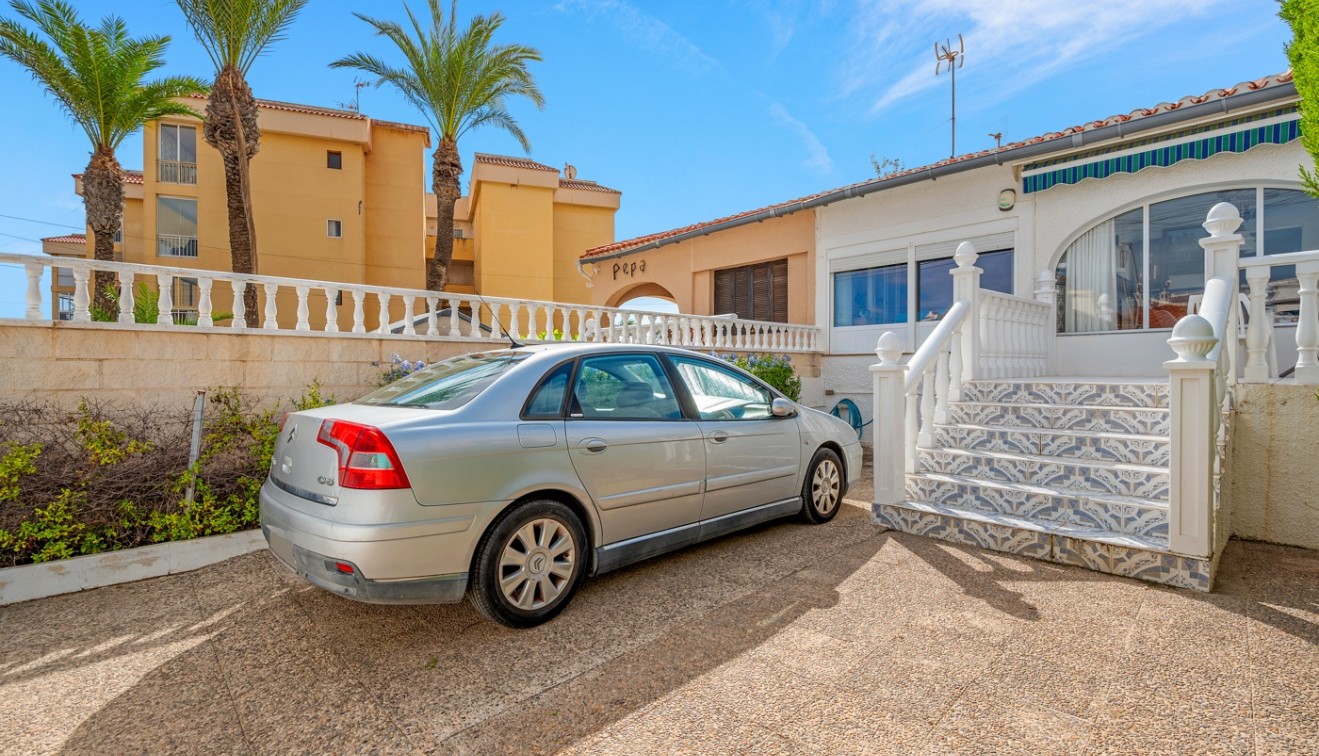 Sale - Semi-detached - Orihuela costa - Punta Prima