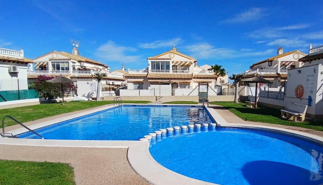 Sale - Townhouse - Orihuela costa