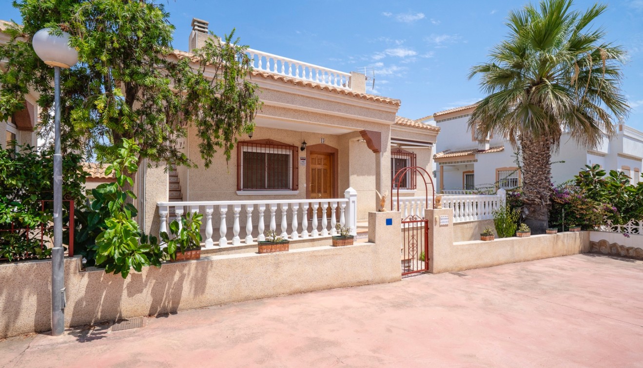 Sale - Villa - Algorfa