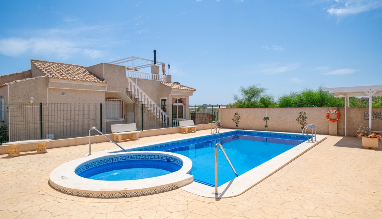 Sale - Villa - Algorfa