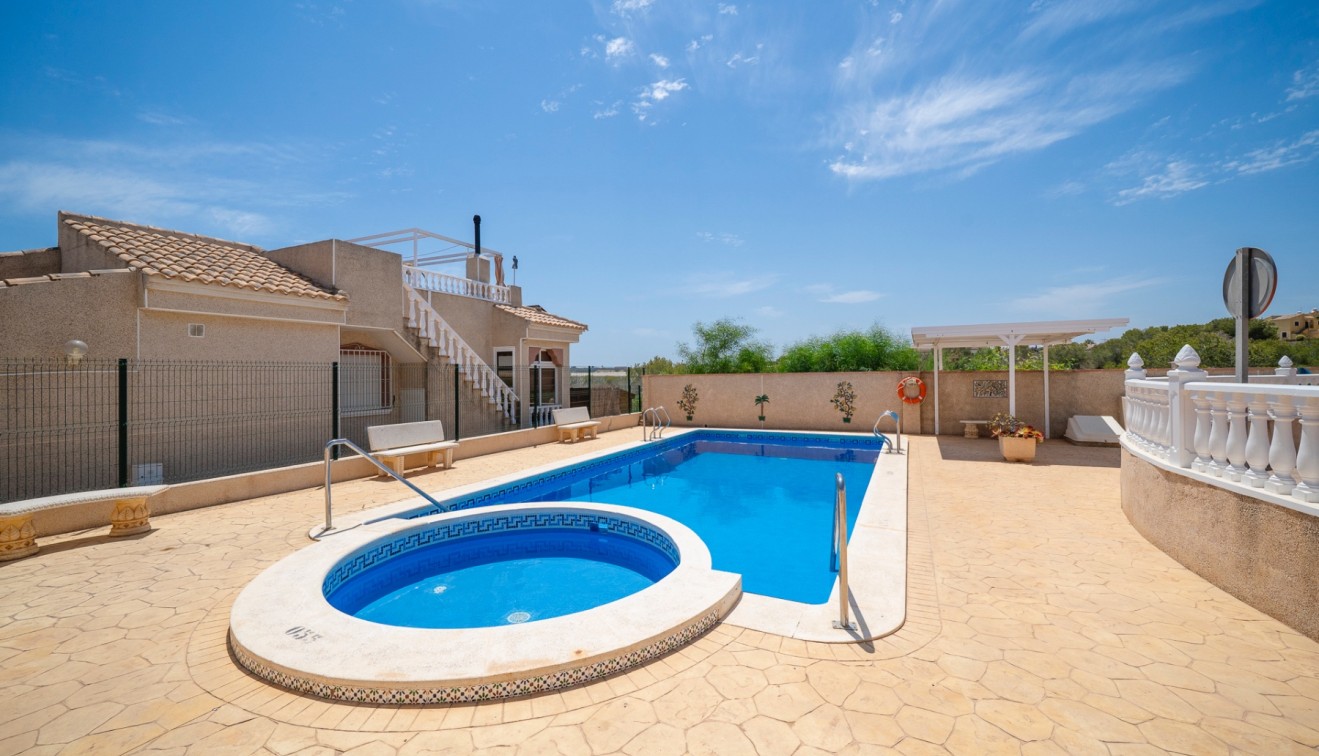 Sale - Villa - Algorfa