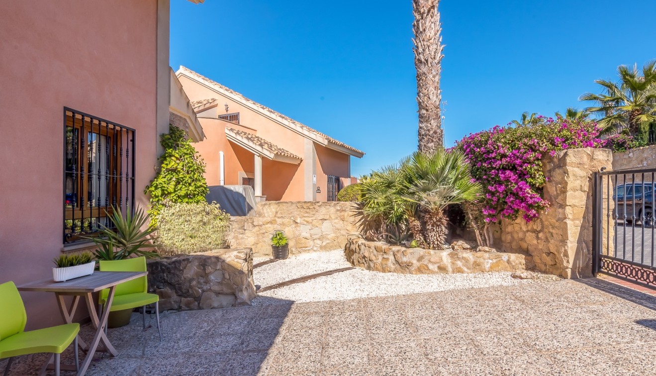 Sale - Villa - Algorfa