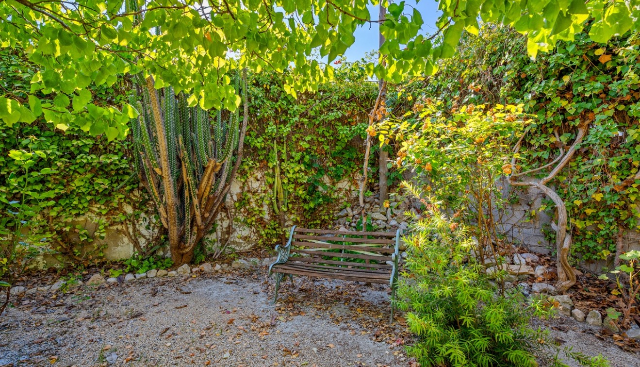 Sale - Villa - Benferri