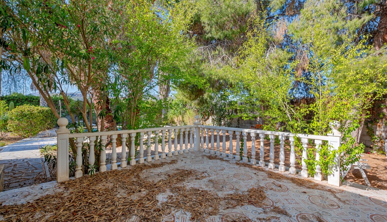 Sale - Villa - Benferri