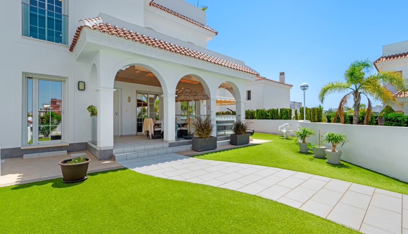 Sale - Villa - Ciudad Quesada - Rojales