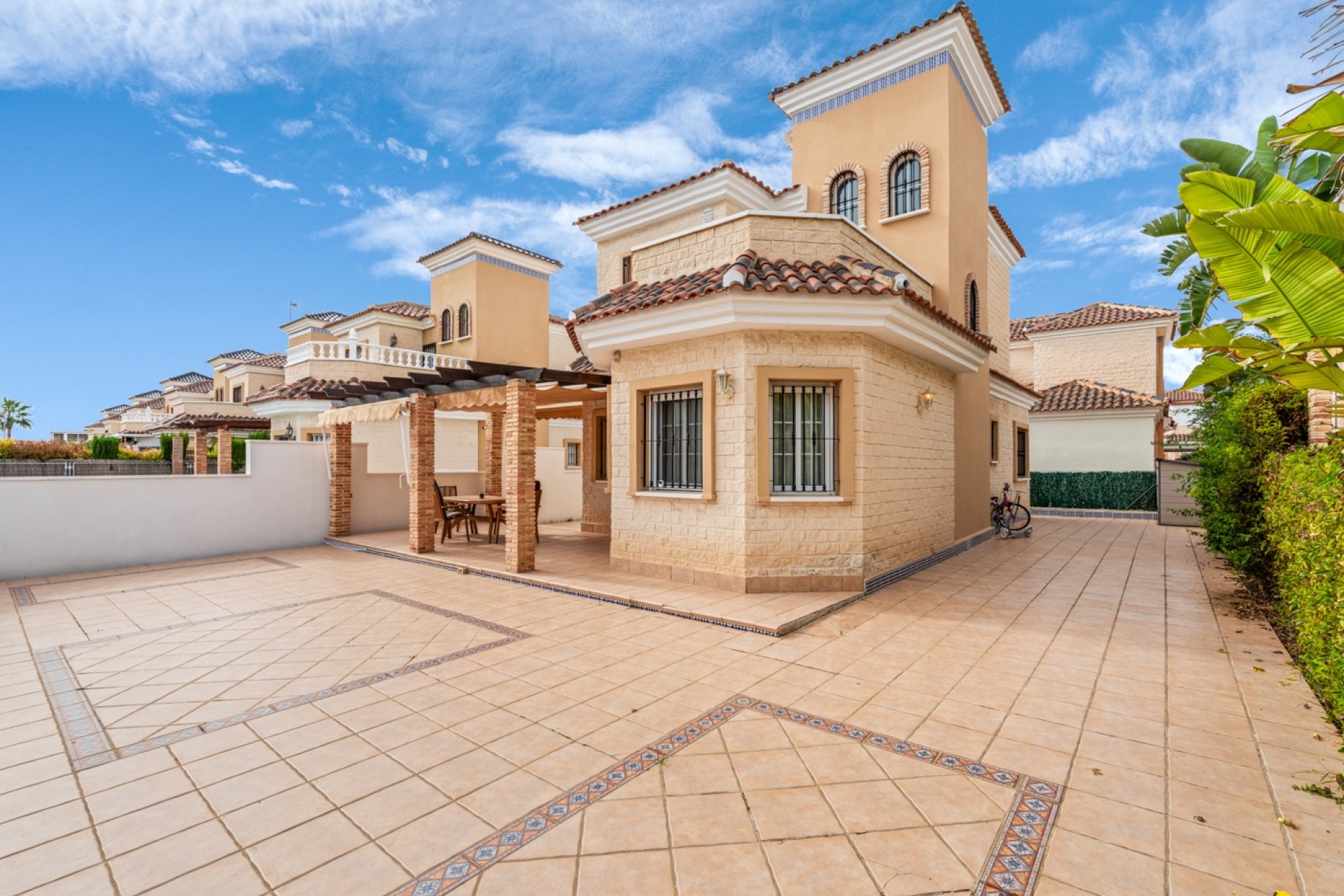 Sale - Villa - Guardamar del Segura