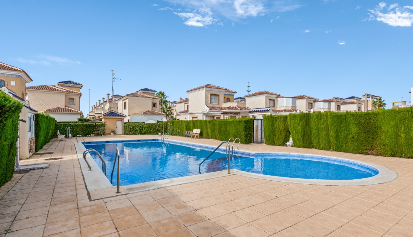 Sale - Villa - Guardamar del Segura