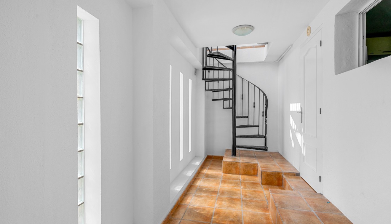 Sale - Villa - La Nucia - El tossal